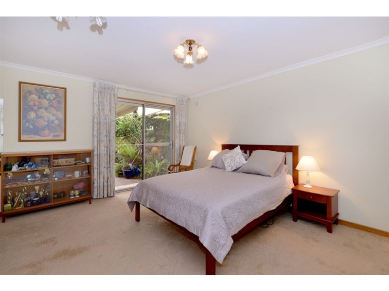 20 Saratoga Drive, Novar Gardens SA 5040