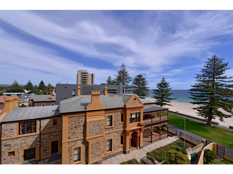 44/13 South Esplanade, Glenelg SA 5045
