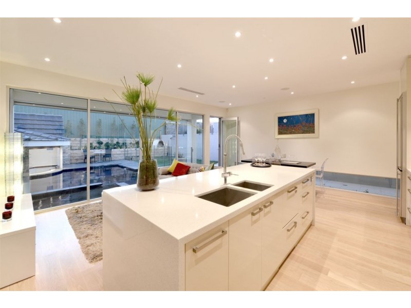 39 Richardson Avenue, Glenelg North SA 5045