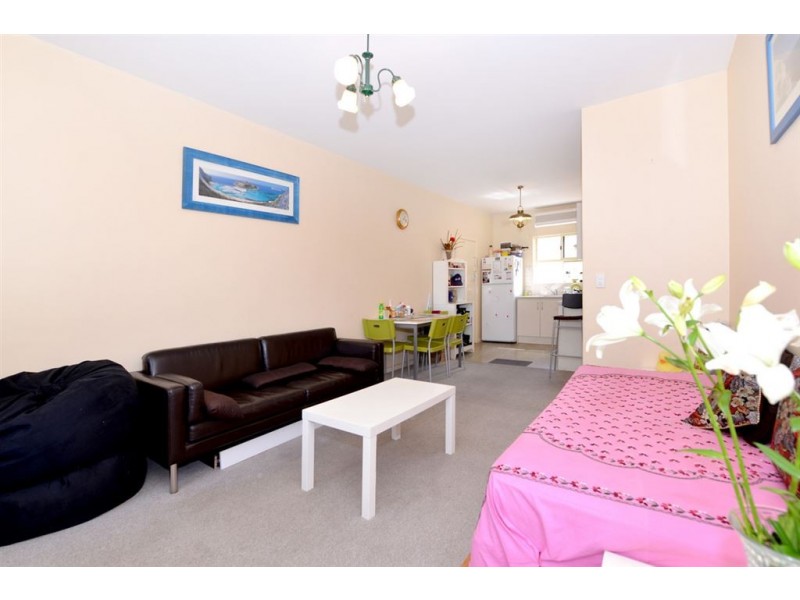 2/22 North Esplanade, Glenelg North SA 5045