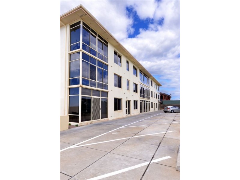 2/22 North Esplanade, Glenelg North SA 5045