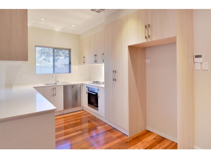 1 Zante Grove, Park Holme SA 5043