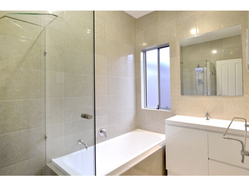 1 Zante Grove, Park Holme SA 5043