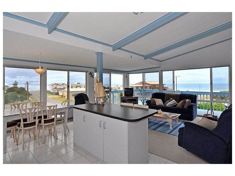 14 Dover Road, Middleton SA 5213