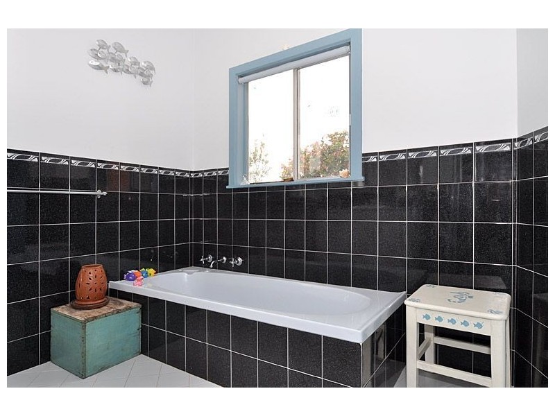 14 Dover Road, Middleton SA 5213