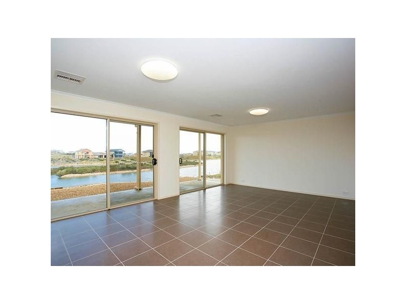 25 Blanche Parade, Hindmarsh Island SA 5214