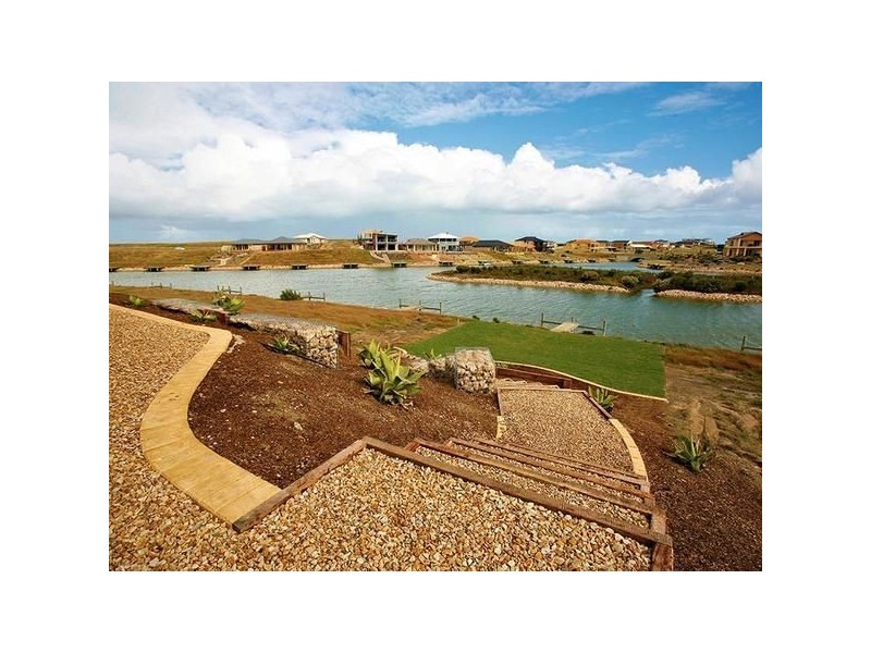 25 Blanche Parade, Hindmarsh Island SA 5214