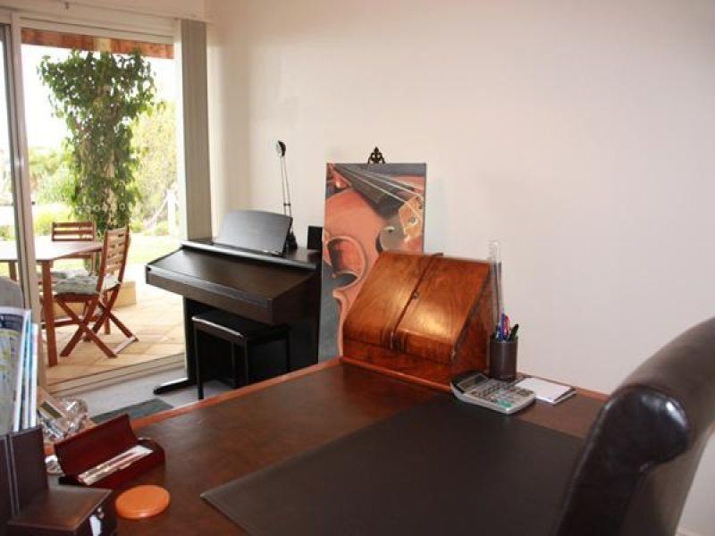 46 Prince Alfred Parade, Hindmarsh Island SA 5214