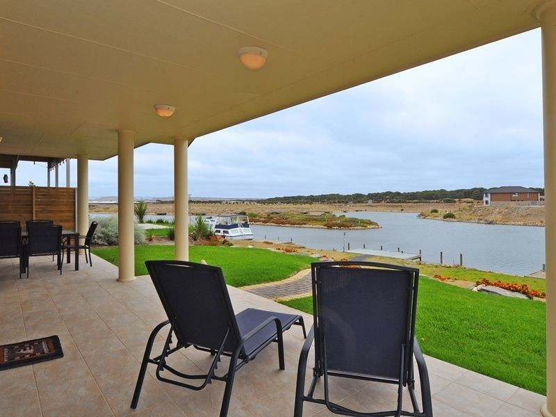 76 Britannia Parade, Hindmarsh Island SA 5214