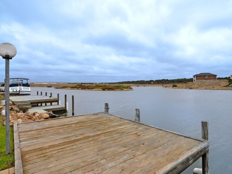 76 Britannia Parade, Hindmarsh Island SA 5214