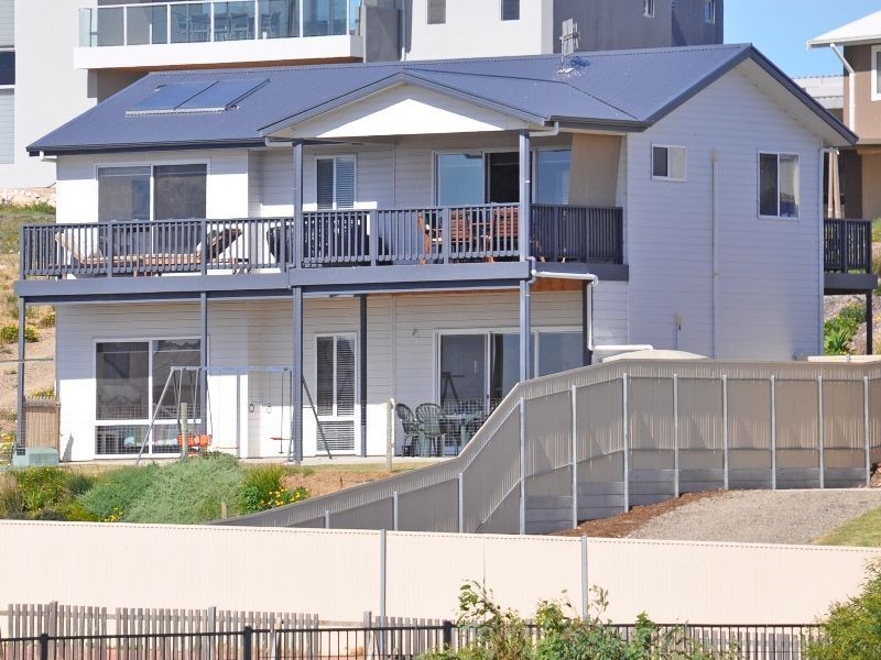 14 Hero Avenue, Middleton SA 5213