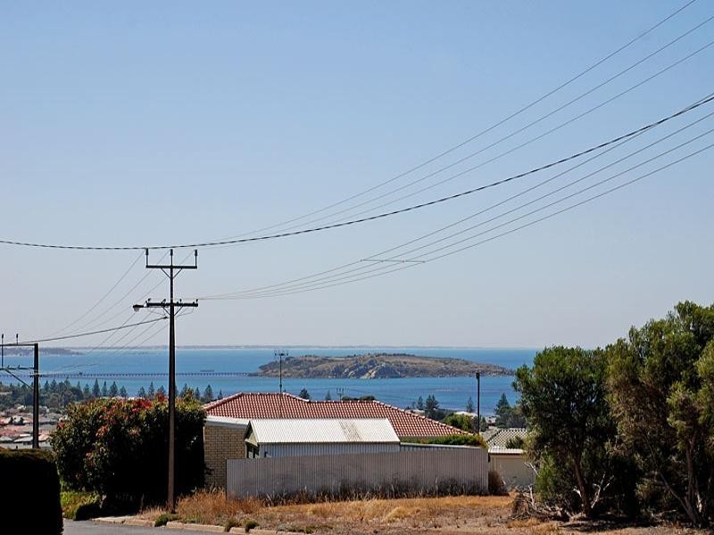 23 White Crescent, Encounter Bay SA 5211