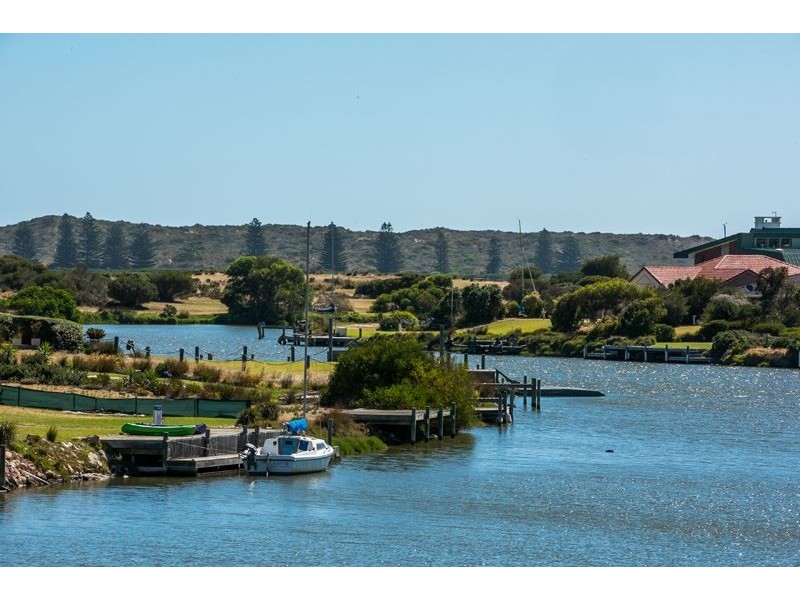 87 Wentworth Parade, Hindmarsh Island SA 5214