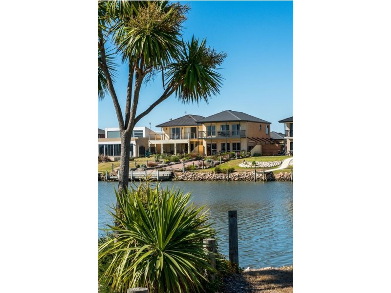 87 Wentworth Parade, Hindmarsh Island SA 5214