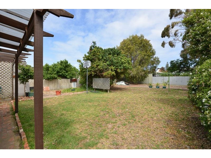 28 Lindsay Street, Victor Harbor SA 5211