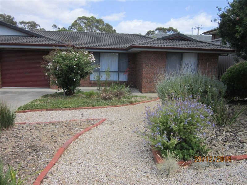 2/4 Davoren Court, Victor Harbor SA 5211