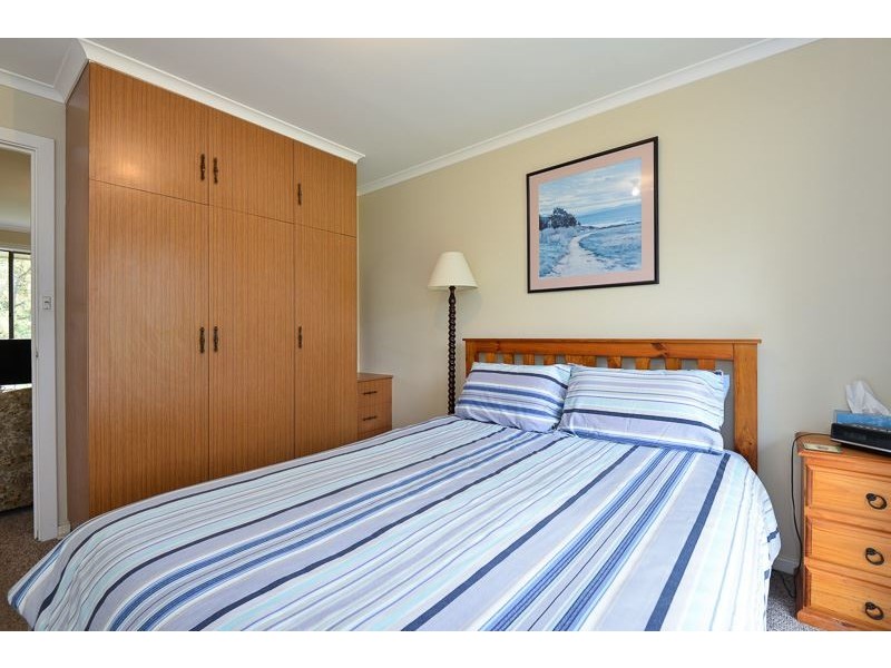 16 Dene Ave, Victor Harbor SA 5211