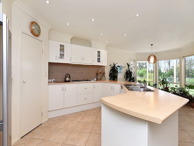 44 Coromandel Drive, Mccracken SA 5211