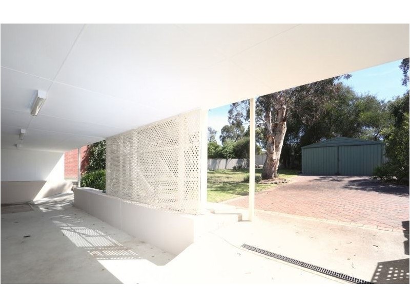 52 Norfolk Ave, Victor Harbor SA 5211