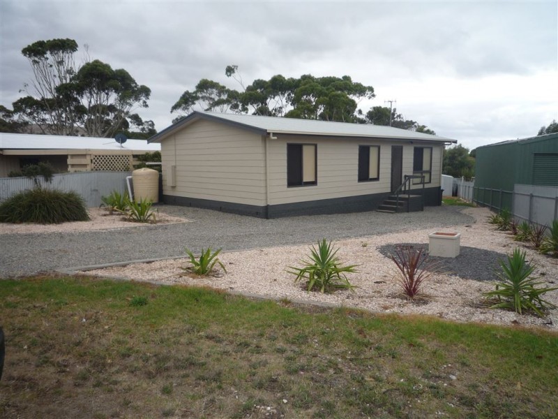 8 Manly Grove, Hayborough SA 5211