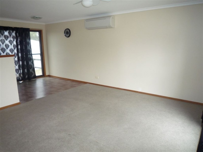 8 Manly Grove, Hayborough SA 5211