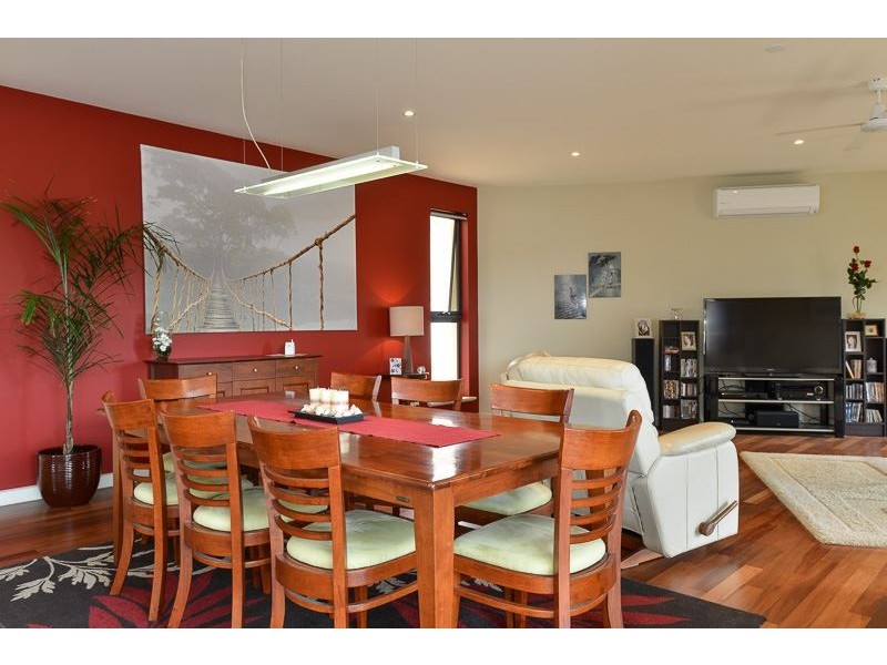 11 Harwood Close, Encounter Bay SA 5211