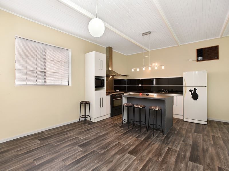 15 James Avenue, Victor Harbor SA 5211