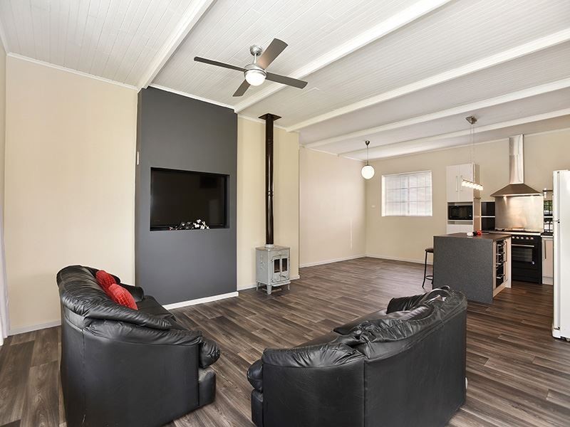 15 James Avenue, Victor Harbor SA 5211