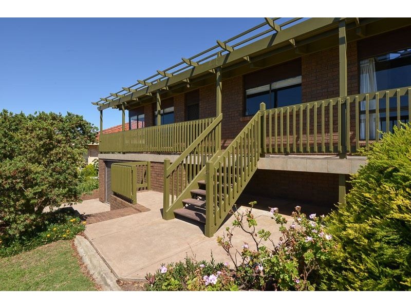 39 The Crescent, Mccracken SA 5211