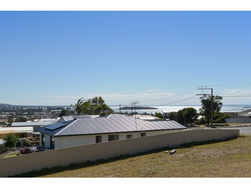 25 White Crescent, Encounter Bay SA 5211