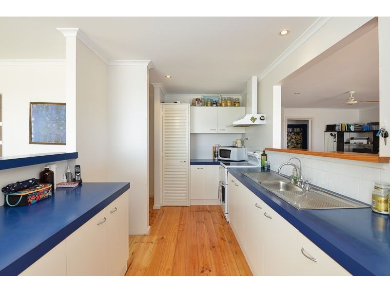 25 White Crescent, Encounter Bay SA 5211