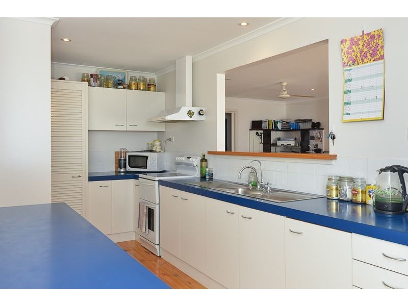 25 White Crescent, Encounter Bay SA 5211