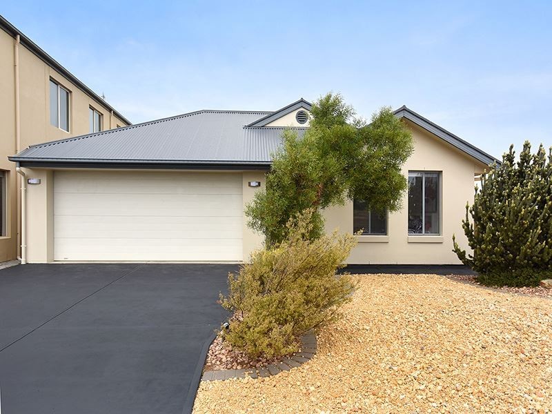 15 Blanche Parade, Hindmarsh Island SA 5214