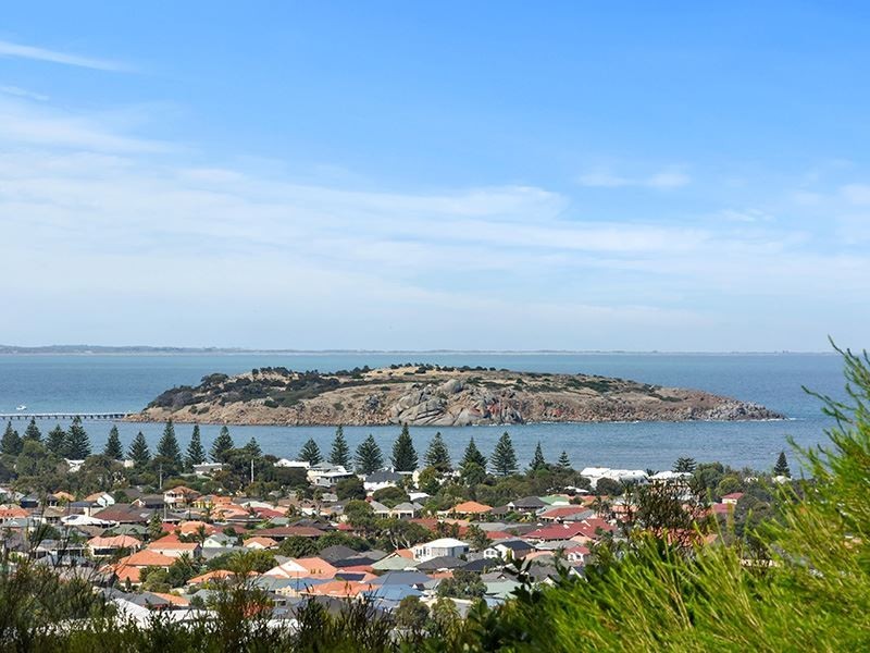 82 Waitpinga Road, Victor Harbor SA 5211