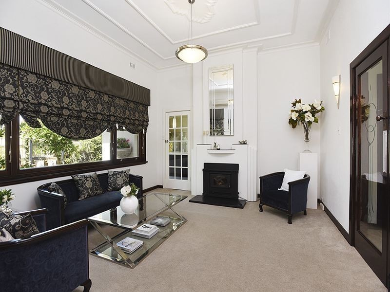 19 Hill Street, Victor Harbor SA 5211