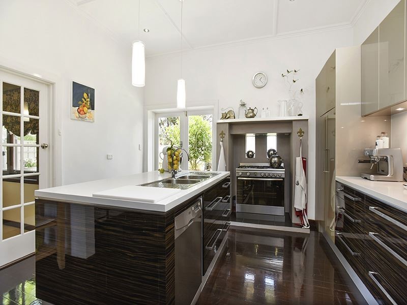 19 Hill Street, Victor Harbor SA 5211