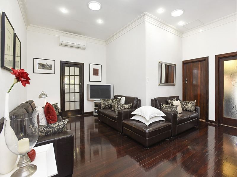 19 Hill Street, Victor Harbor SA 5211