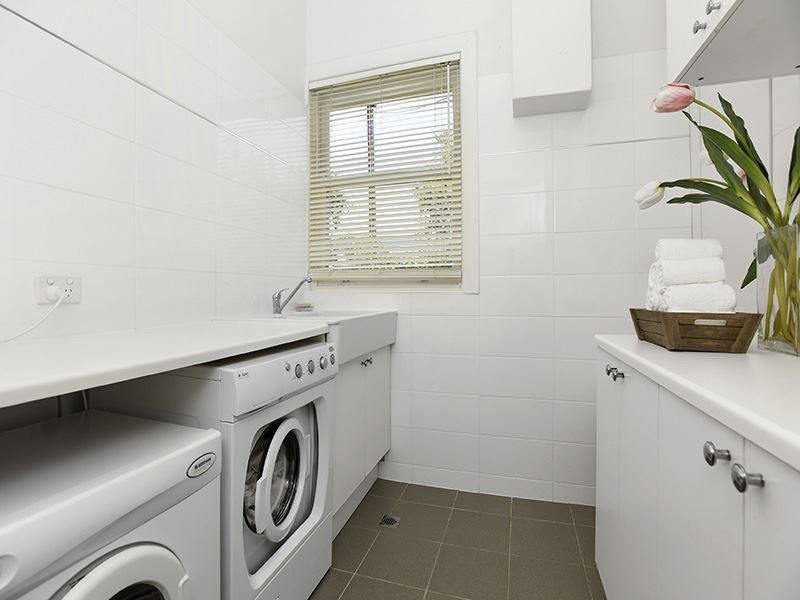 19 Hill Street, Victor Harbor SA 5211