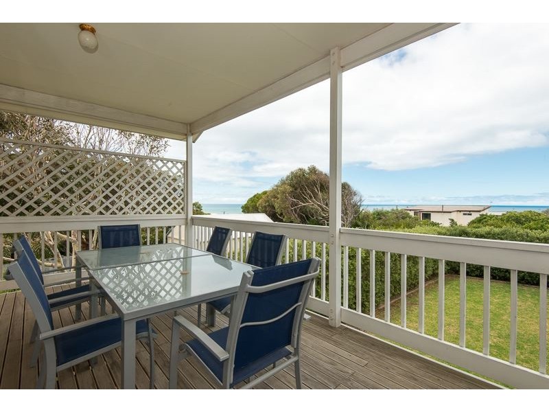 18 Strangways Avenue, Hayborough SA 5211