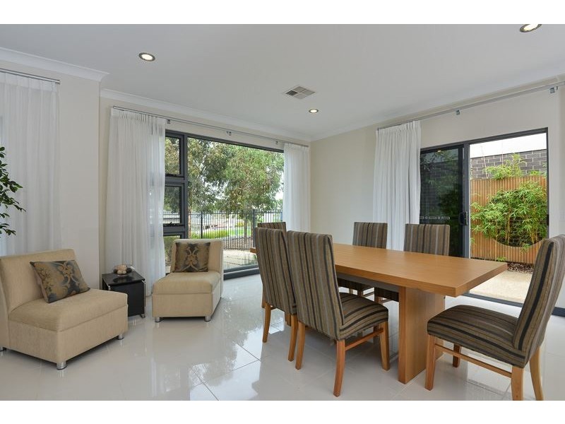 38 Malen Avenue, Victor Harbor SA 5211