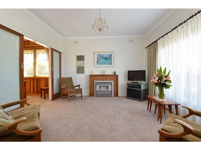 23 Riverview Road, Victor Harbor SA 5211