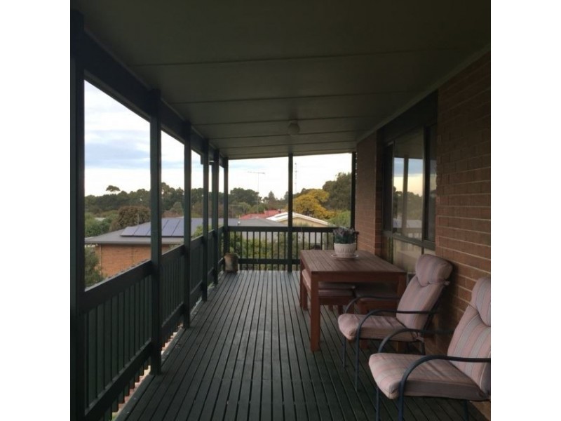 12 Laurie Ave, Encounter Bay SA 5211