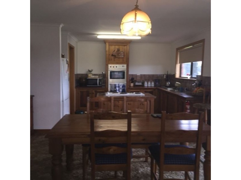 12 Laurie Ave, Encounter Bay SA 5211