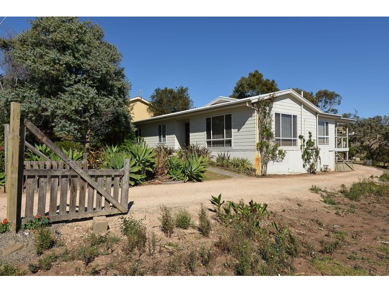 25 White Crescent, Encounter Bay SA 5211