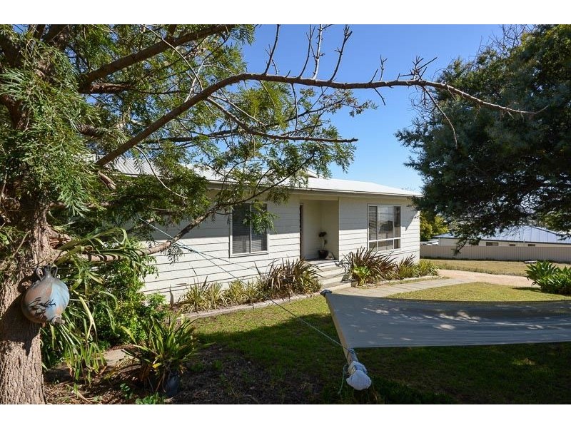 25 White Crescent, Encounter Bay SA 5211