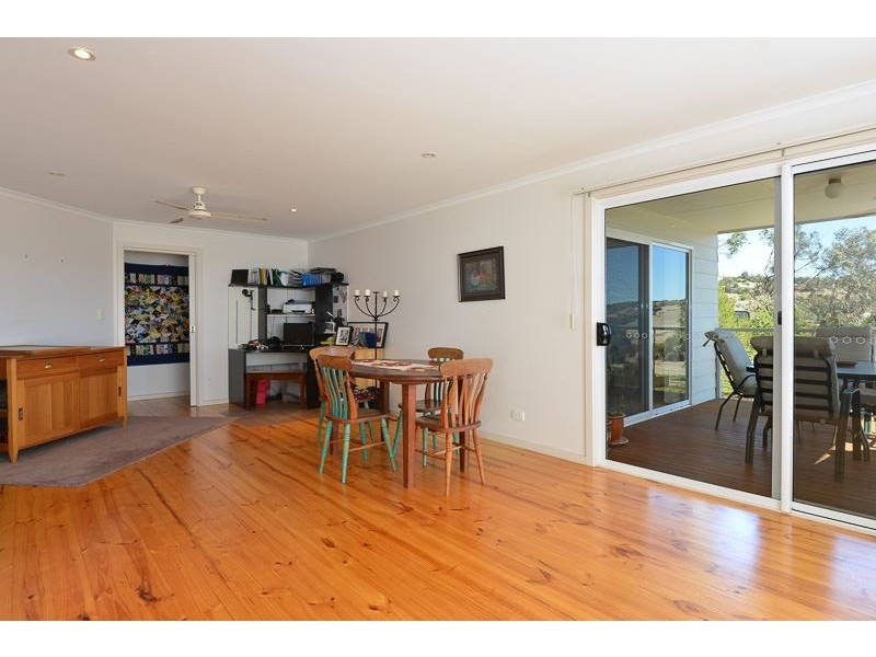 25 White Crescent, Encounter Bay SA 5211