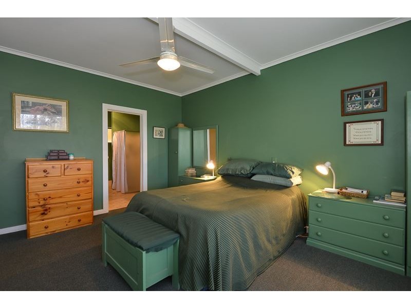 4 Jenkins Avenue, Victor Harbor SA 5211