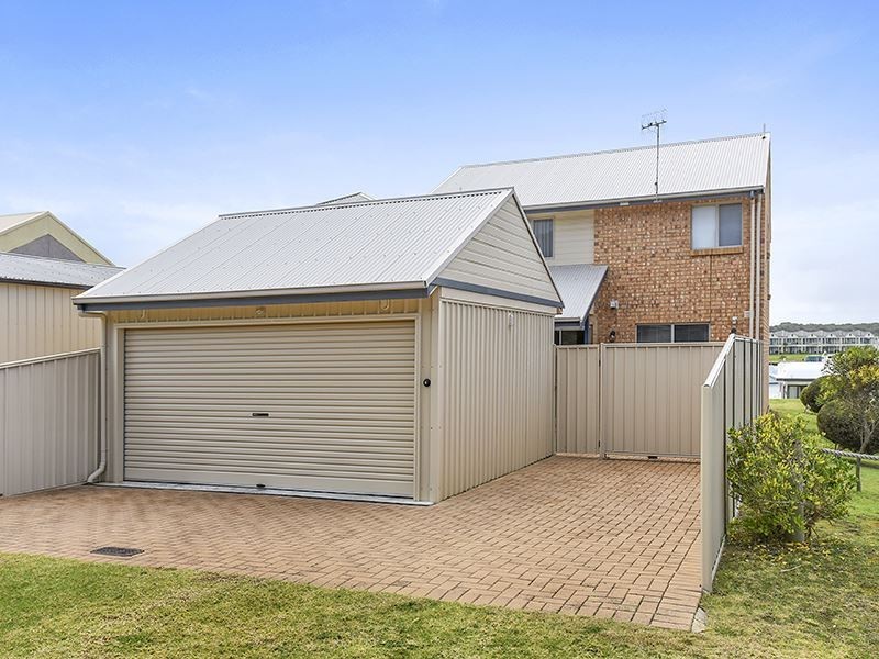 100 Arcadia Avenue, Hindmarsh Island SA 5214