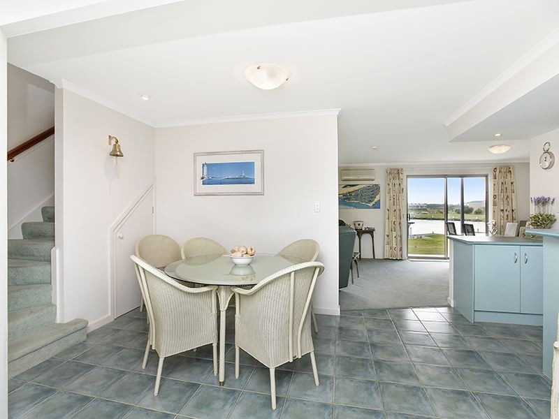 100 Arcadia Avenue, Hindmarsh Island SA 5214