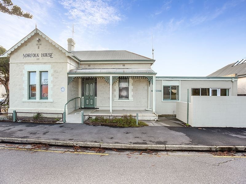 41 Victoria Street, Victor Harbor SA 5211